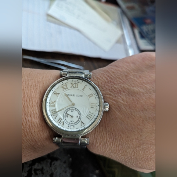 Michael Kors MK-5866 ladies watch - Picture 2 of 4